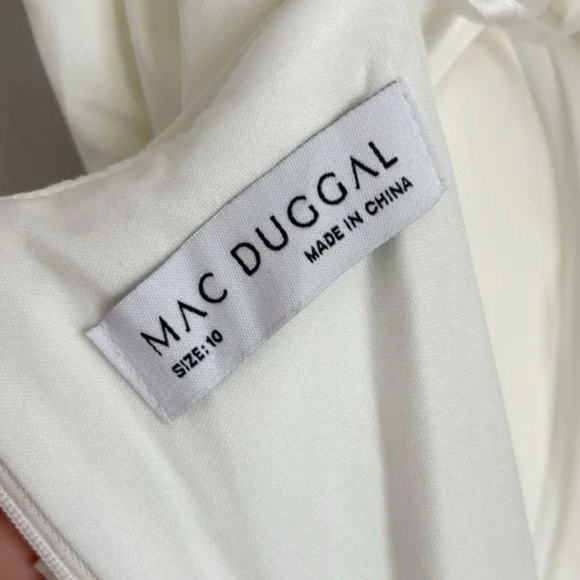 Mac Duggal  10 - Picture 5 of 6